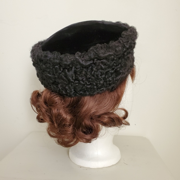 40s 50s Black Persian Lamb & Velvet Cossack Style Pillbox Tilt Hat - Picture 5 of 16